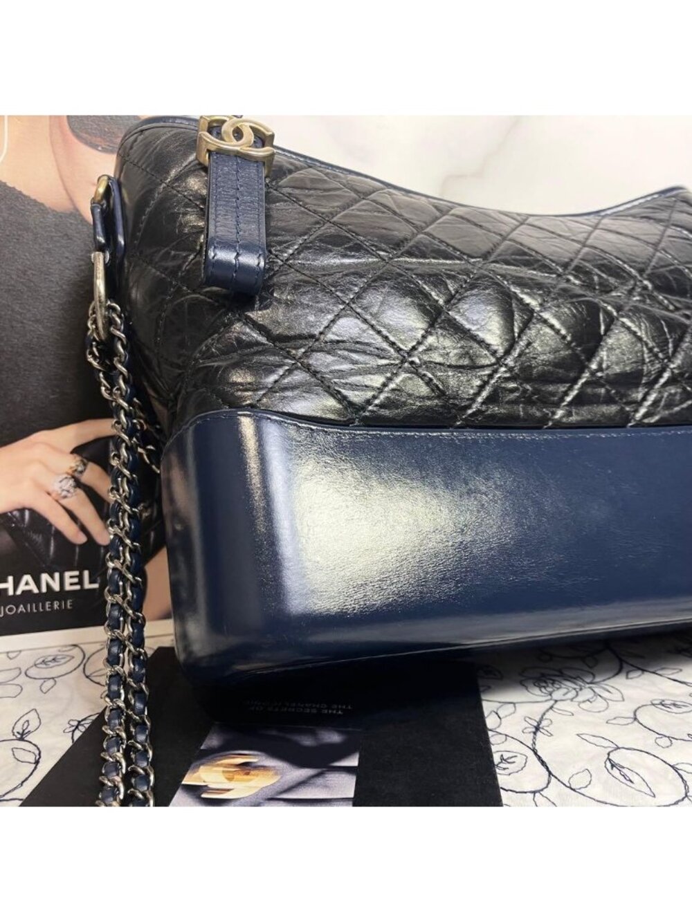 Chanel Gabriel Bicolor Quilted Shoulder - Picture 4 of 14